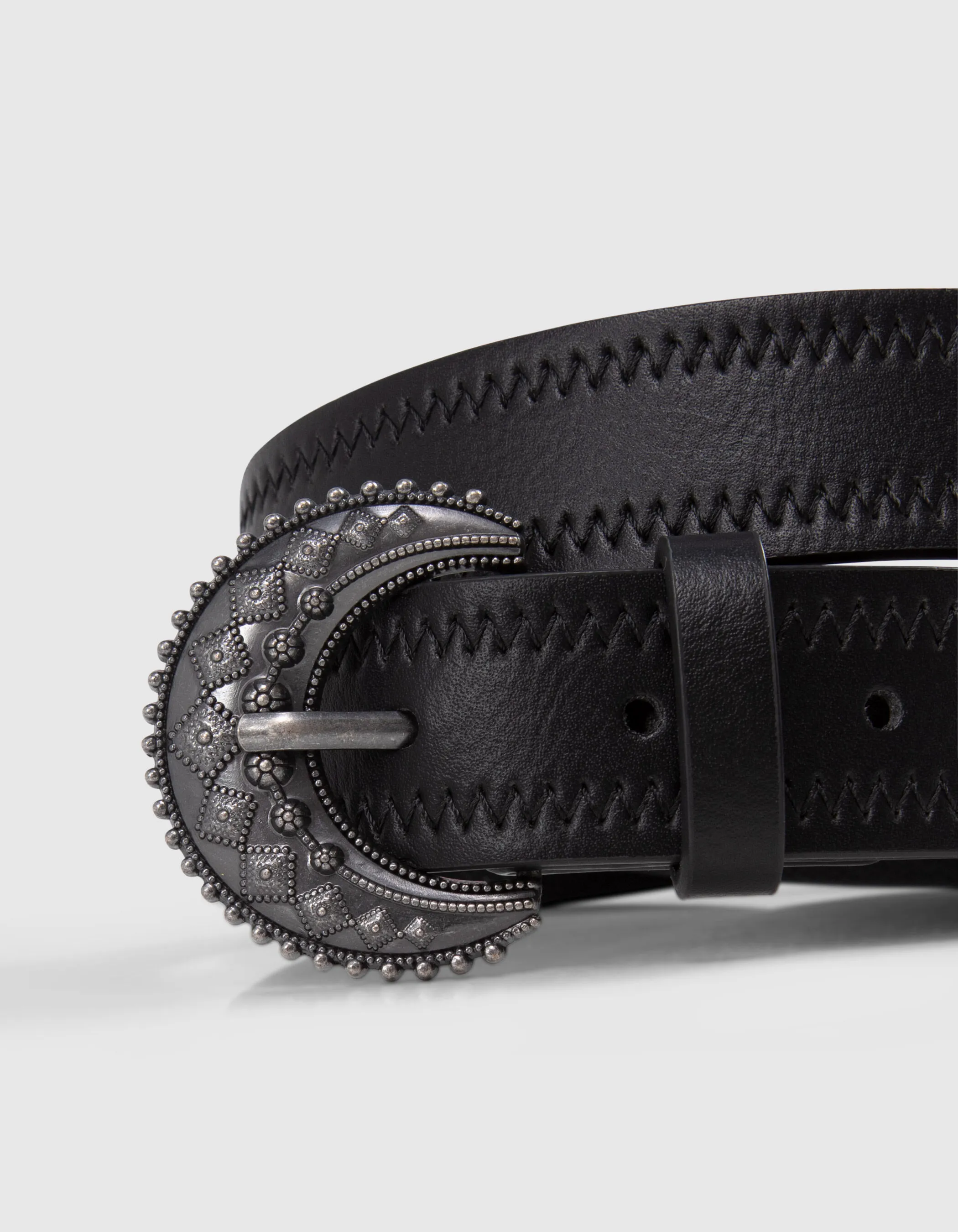 Ceinture noire surpiquée et boucle gravée fille
