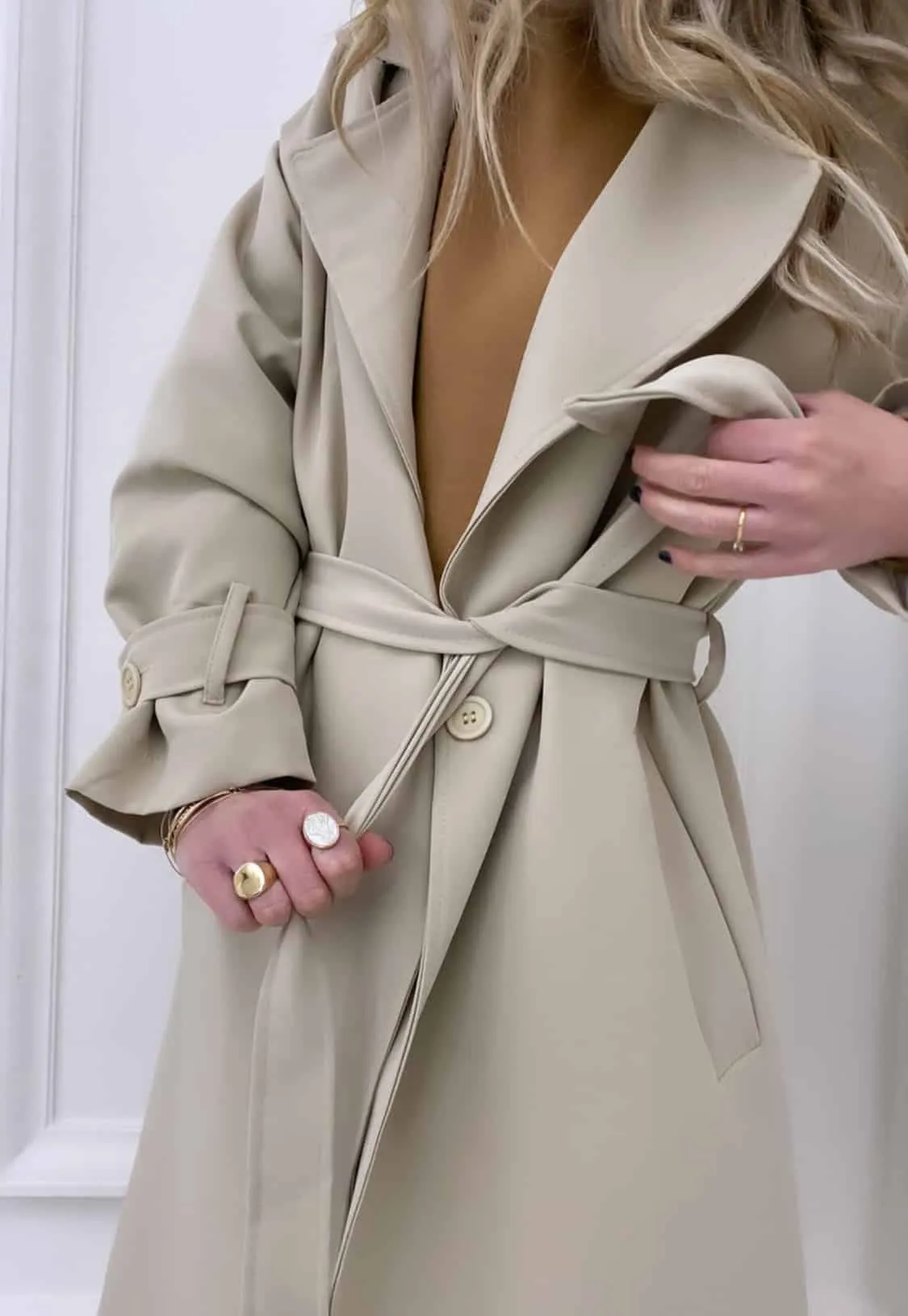 Trench beige ceinturé